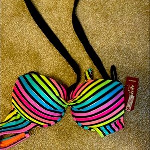 Arizona Jean Company. NWT. Top is a medium with a push up bra. Bottom large